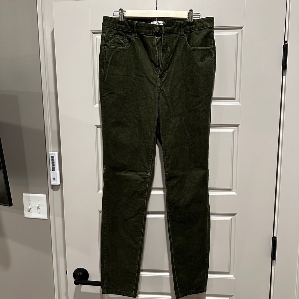 Curvy Skinny High Waisted Corduroy Pants | LOFT | Size 31 Tall | Green